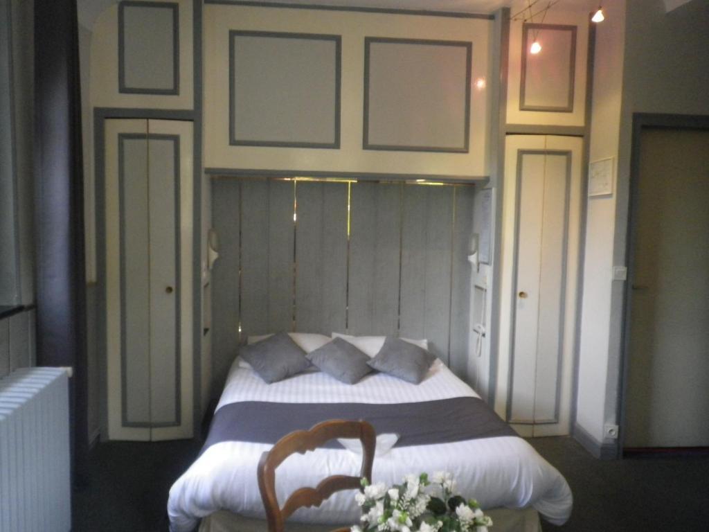 Hotel Ermitage Du Moulin Labotte Haybes Δωμάτιο φωτογραφία