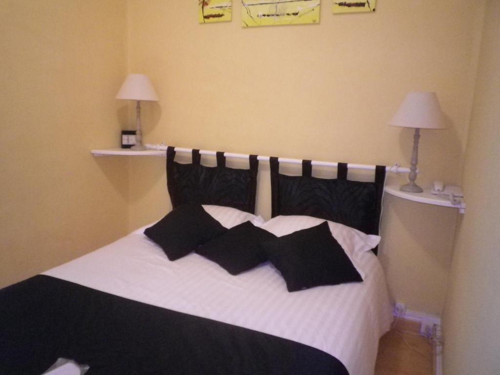 Hotel Ermitage Du Moulin Labotte Haybes Δωμάτιο φωτογραφία